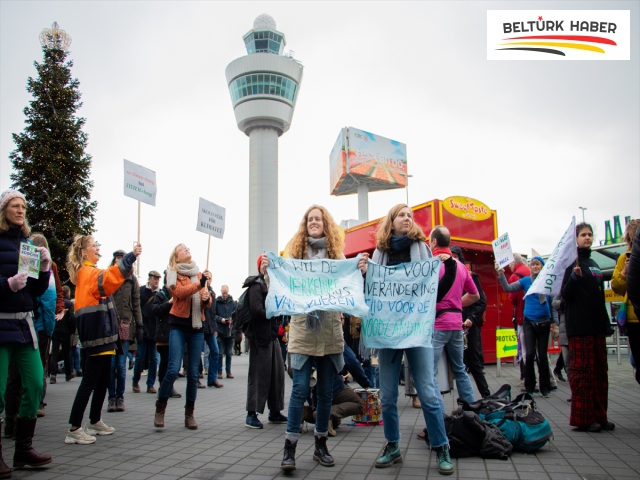 Hollanda'da iklim protestocuları havaalanını işgal etti