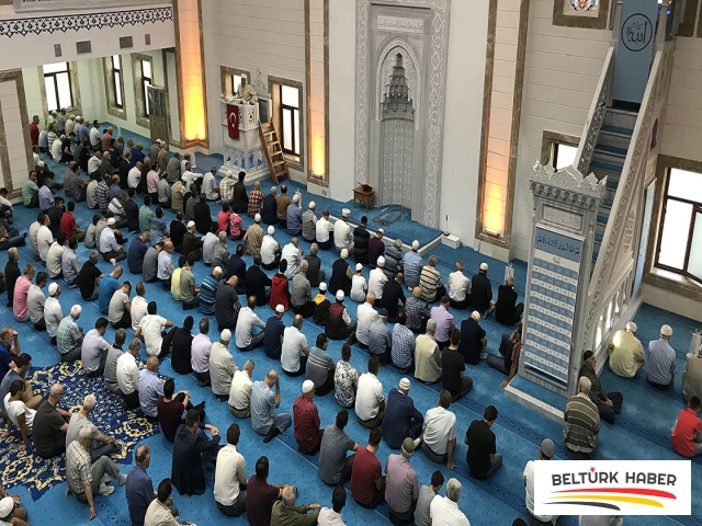 Kovid-19 nedeniyle bu yıl bayram namazı kılınmayacak