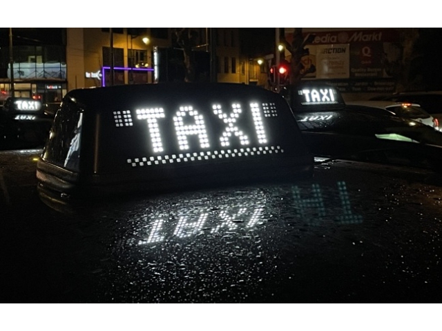 Brüksel'de taksicilerden Uber protestosu