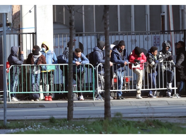Belçikalı STK'lere göre devlet, çekici hale gelmemek için mültecileri sokağa terk ediyor