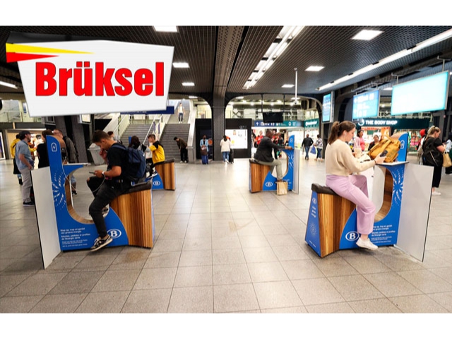 Brüksel'de tren yolcuları pedal çevirerek telefonlarını şarj ediyor