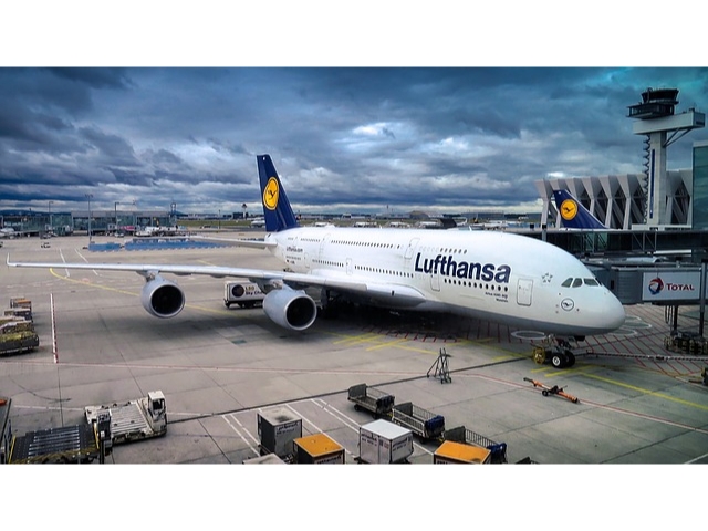 Lufthansa, uyarı grevi nedeniyle binden fazla uçuşu iptal etti