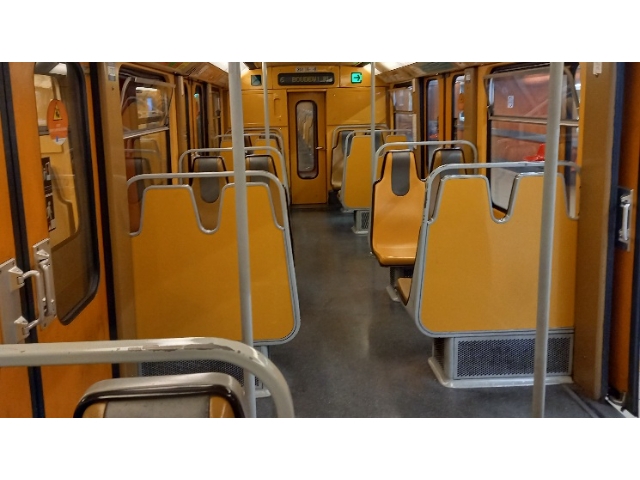 Brüksel'de metro vagonuna zehirli madde atıldı, 2 kişi tedavi altına alındı