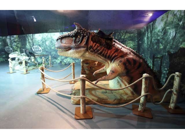 Brüksel'de dinozor Sergisi açıldı