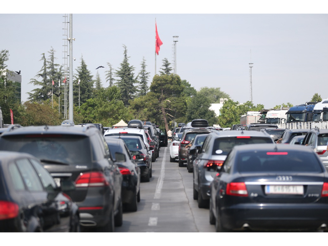 Gurbetçilerin yaşadıkları ülkelere dönüşleri devam ediyor