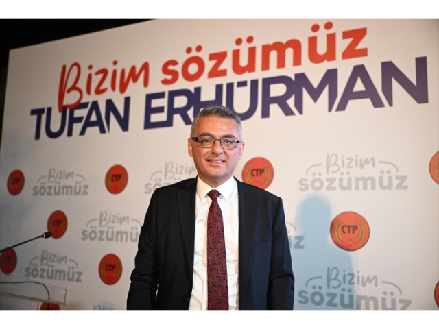 KKTC'de resmi olmayan sonuçlara göre Tufan Erhürman, ülkenin yeni cumhurbaşkanı seçildi