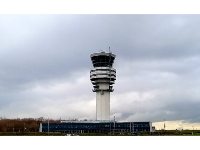 Brüksel Havalimanı'nda uçuşlar geçici olarak askıya alındı