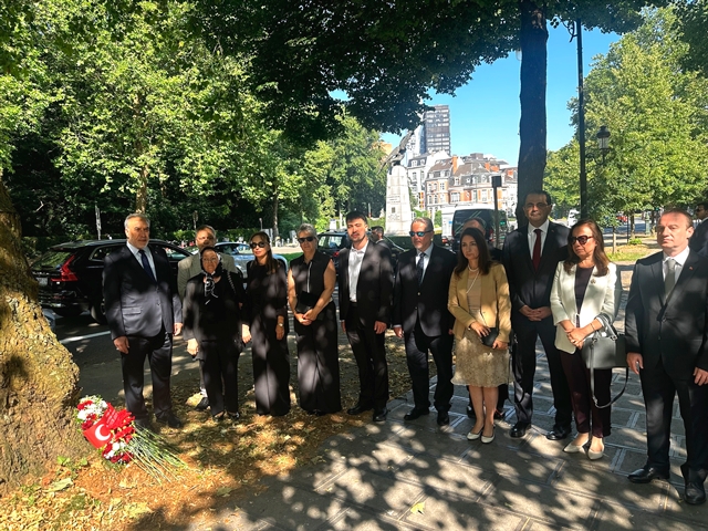 Şehit Türk diplomat Dursun Aksoy Brüksel'de anıldı