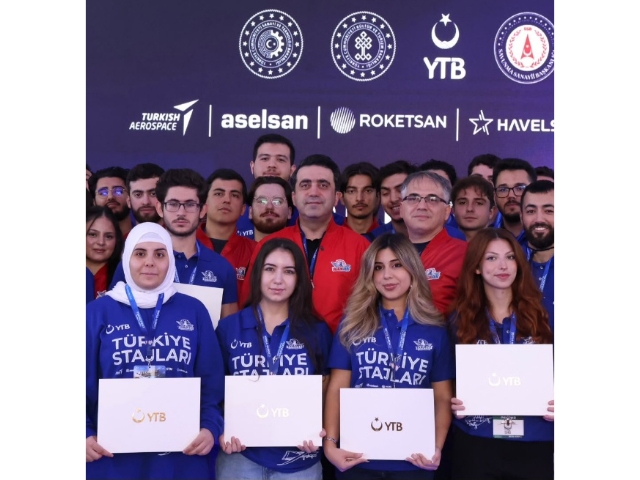 Dünyanın dört bir yanından teknolojinin kalbine: YTB gençleri TEKNOFEST’te