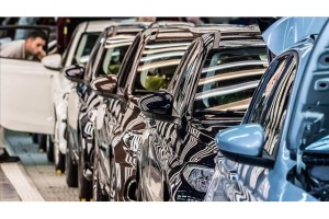AB ülkeleri, benzinli ve dizel otomobilleri yasaklama planını oylamayı erteledi