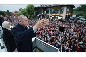 Cumhurbaşkanı Erdoğan'dan seçim zaferi sonrası Kısıklı'da halka hitap etti