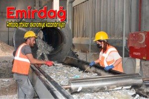 Emirdağ'da dönüştürülen ambalaj atıkları ihracatla ekonomiye kazandırılıyor