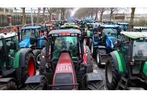 Belçika’da çiftçilerin eylemleri sürüyor
