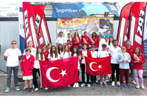 MİLLİ SÖRFÇÜ TUNA TEKİN DÜNYA ŞAMPİYONASI’NDA İKİ GÜMÜŞLE TÜRKİYE’Yİ GURURLANDIRDI