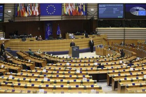 AB, göç baskısına maruz kalan üyelerin yükünü hafifletmek için yeni mekanizma kurulmasını önerdi