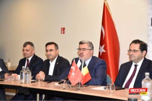 Ali Özkaya: “Yaz sezonunda uçak biletleri çok pahalı, çözüm Zafer Havalimanı olabilir”