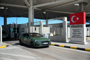 Emekli gurbetçiler yaz dönemini geçirecekleri yurda giriş yapmaya başladı