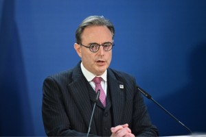 Belçika Başbakanı, uyuşturucu bağlantılı silahlı saldırılar sonrası güvenlik birimleriyle görüşüyor